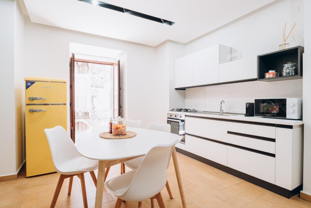 Kalos Apartments Катанія Екстер'єр фото